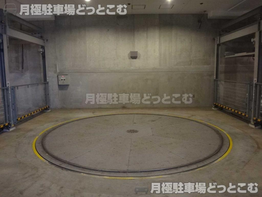 渋谷区東3-1-17の月極駐車場3