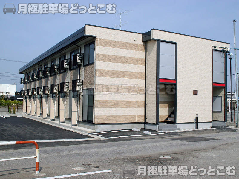 高岡市戸出伊勢領2495－1の月極駐車場2