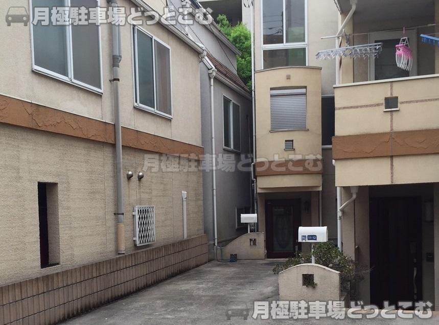 品川区南品川5-11-12の月極駐車場1