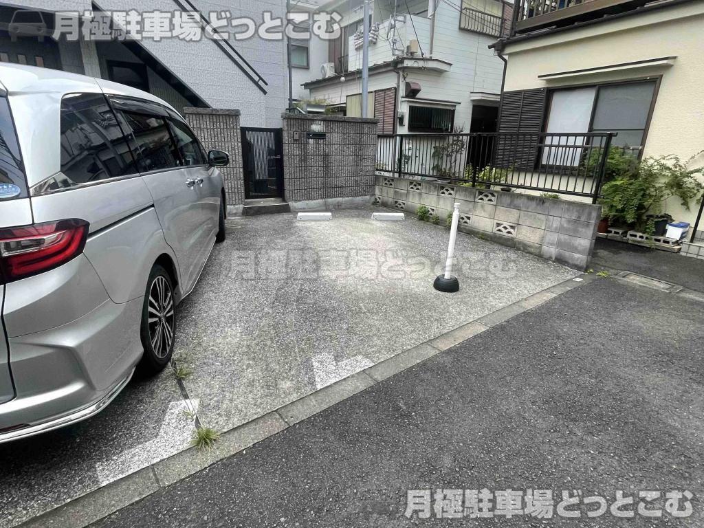 葛飾区奥戸2丁目12番16号の月極駐車場3