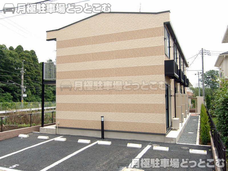 千葉市緑区誉田町1－1039－3の月極駐車場1