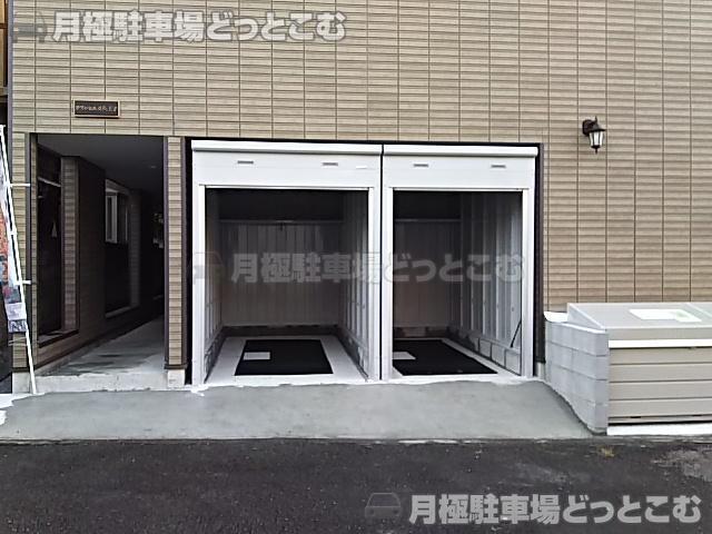 八王子市子安町1-34-13の月極駐車場3