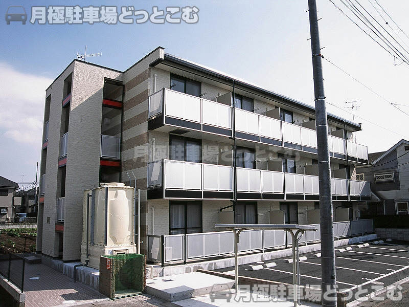 横浜市瀬谷区阿久和西3－2－19の月極駐車場1