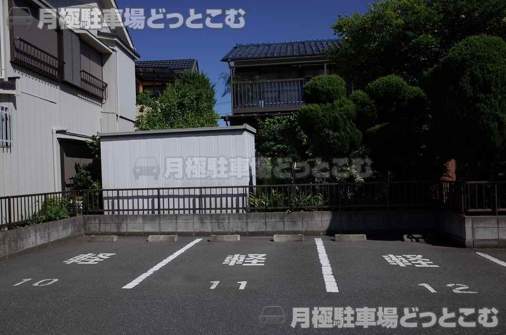 足立区中川3-18-12の月極駐車場2