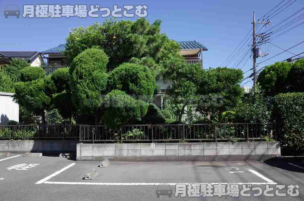 足立区中川3-18-12の月極駐車場2