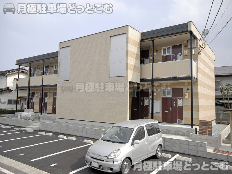 松江市八雲台2－9－4の月極駐車場1