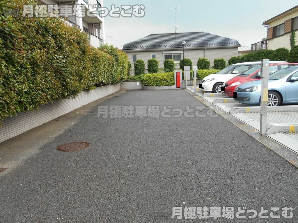世田谷区等々力3-21-19の月極駐車場2