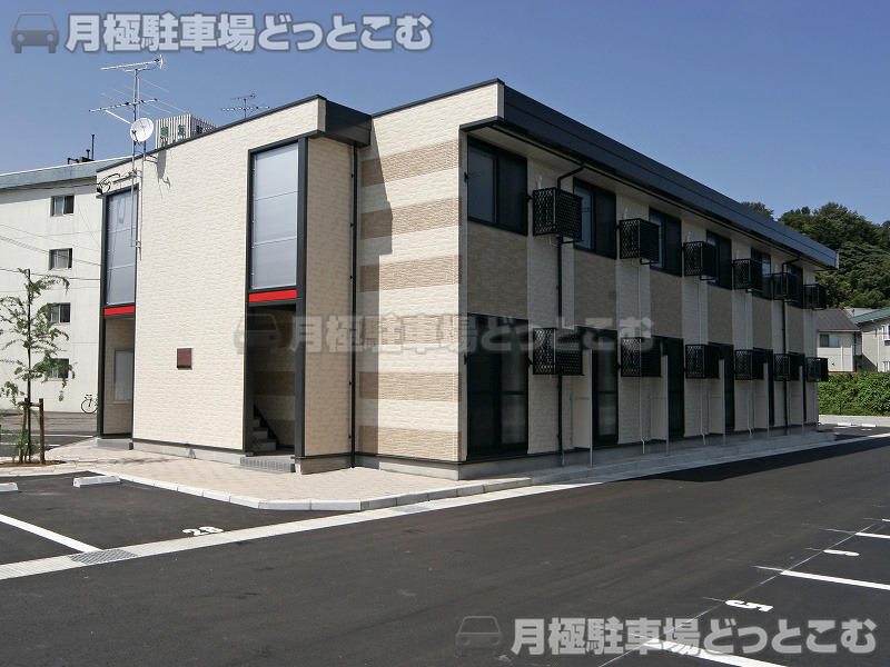 富山市安養坊807－6の月極駐車場1