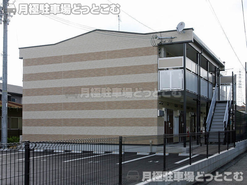 加古川市米田町平津63の月極駐車場1