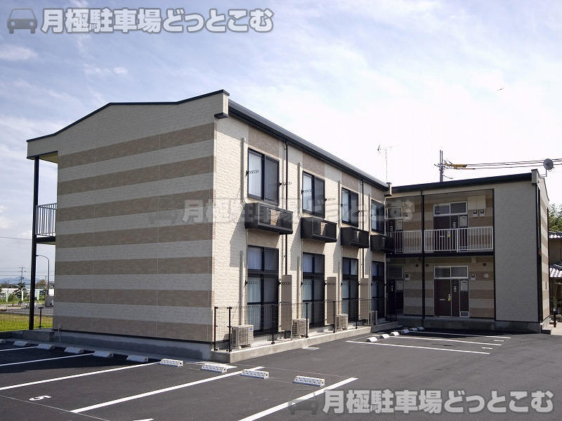 大津市比叡辻2－9－23の月極駐車場1