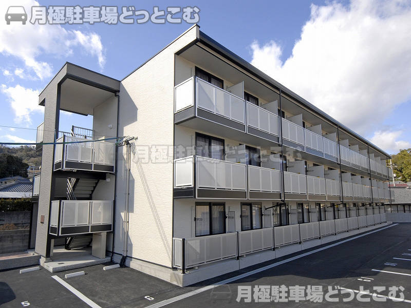 広島市東区中山中町6－22の月極駐車場1