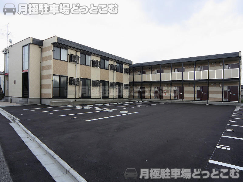 富山市五福5246－2の月極駐車場1