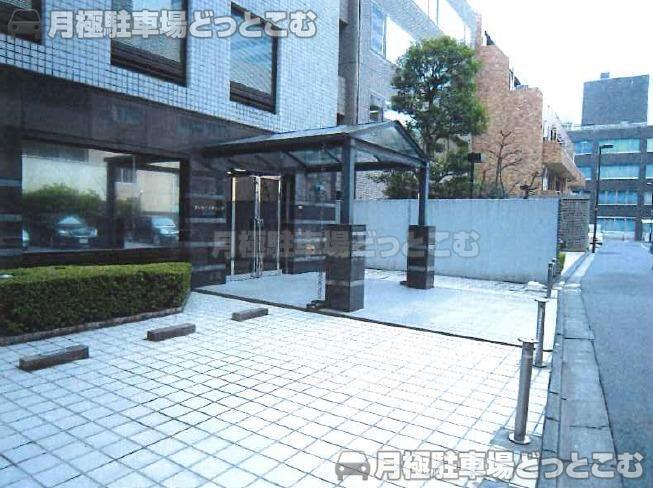 千代田区紀尾井町3番29号の月極駐車場2