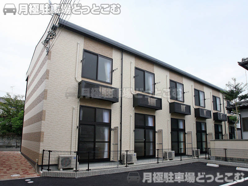 姫路市伊伝居642－4の月極駐車場1