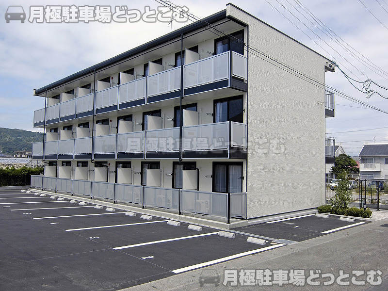 静岡市清水区駒越南町5－23の月極駐車場1