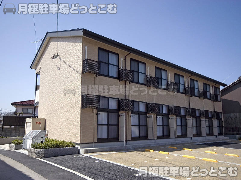 彦根市芹町8－13の月極駐車場2