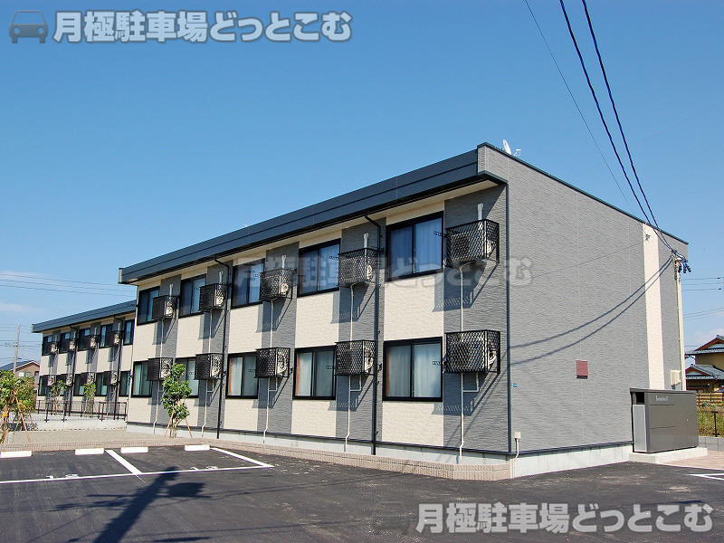新潟市西区みずき野4－13－45の月極駐車場1