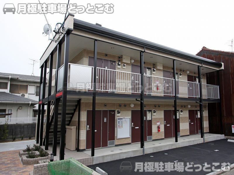 名古屋市中川区三ツ屋町2－16の月極駐車場1