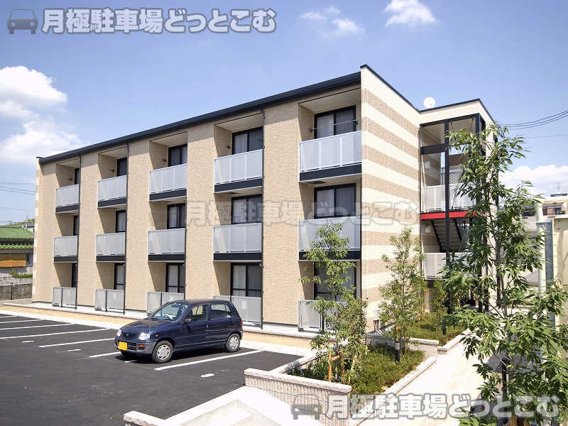 堺市美原区多治井116－1の月極駐車場1