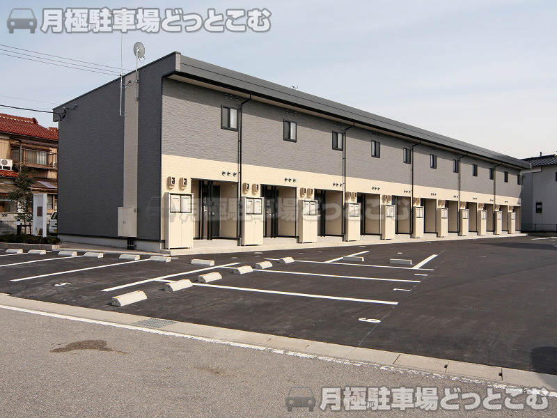 河北郡津幡町太田い117の月極駐車場2