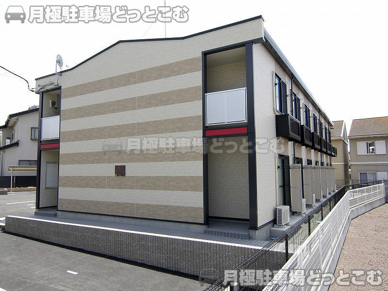 富士宮市三園平1300の月極駐車場1