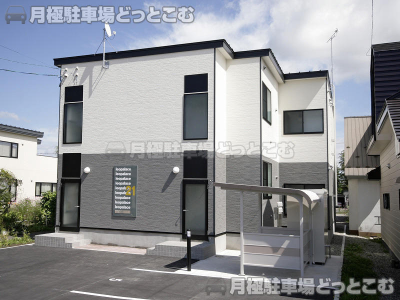 帯広市東三条南14－9－3の月極駐車場2