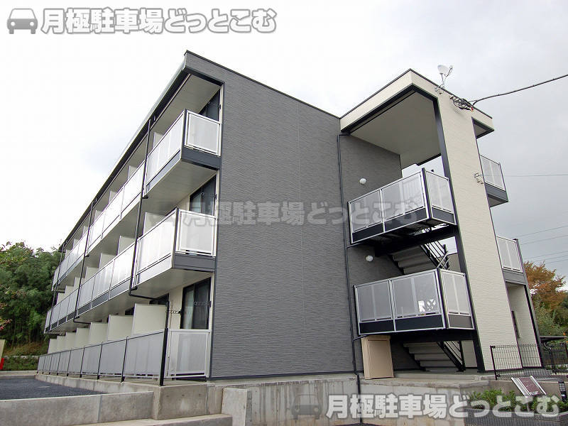 太田市熊野町20－4の月極駐車場1