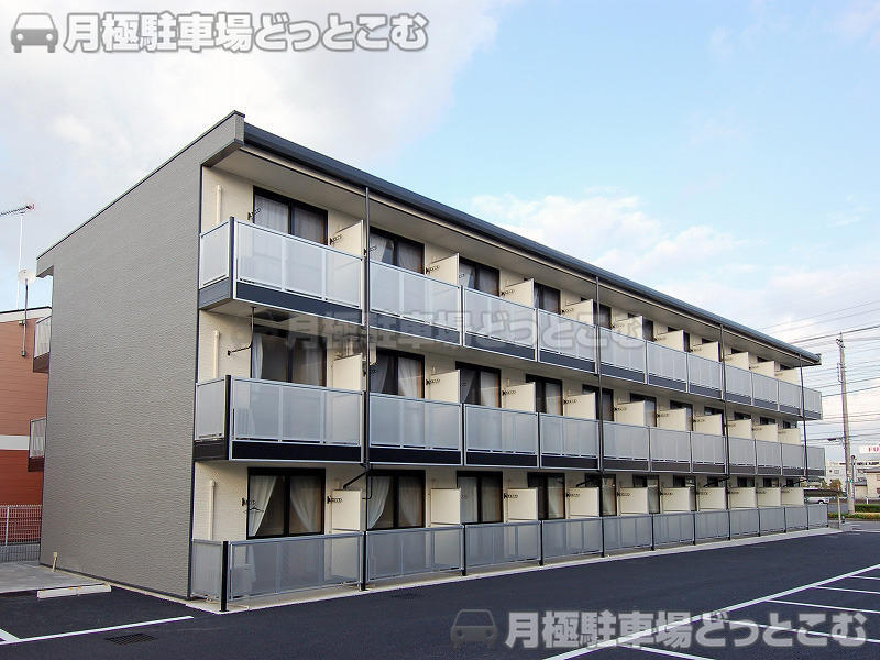 小山市駅東通り3－35－13の月極駐車場1