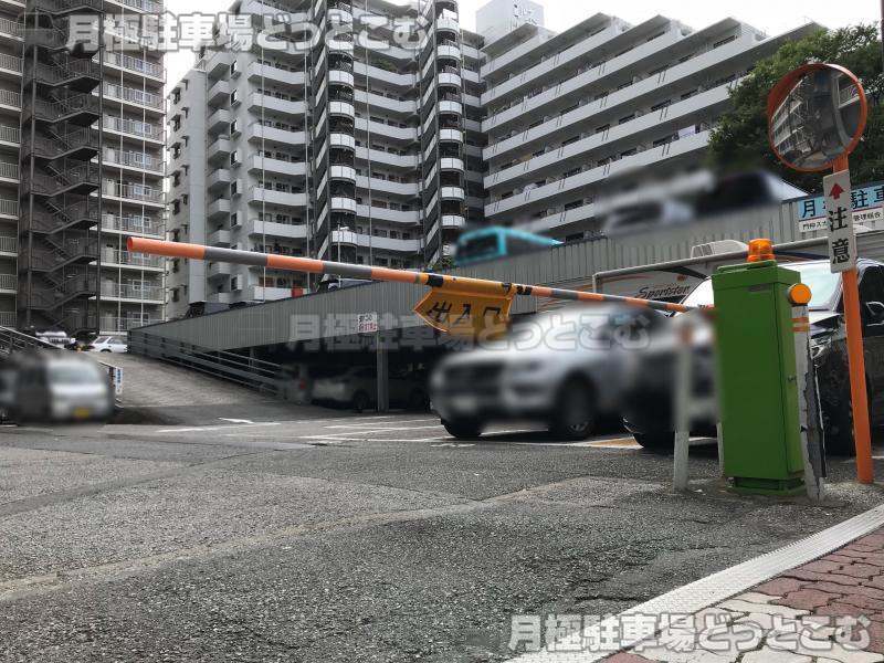 江東区越中島1-3-10の月極駐車場3