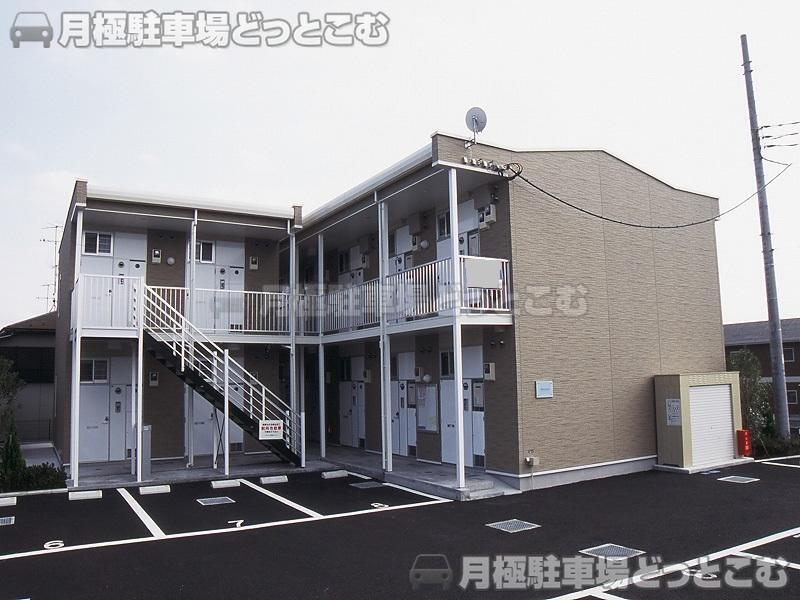 座間市西栗原2－13－11の月極駐車場1