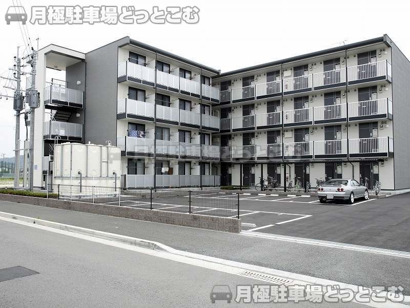 福岡市西区今宿3－34－31の月極駐車場2