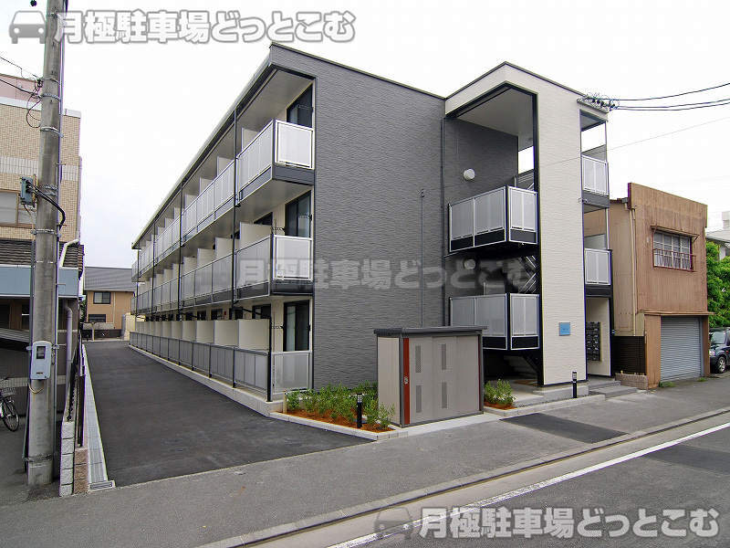 静岡市駿河区新川1－19－4の月極駐車場1