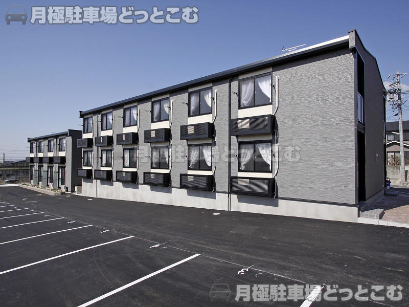 瀬戸市山の田町168－1の月極駐車場1