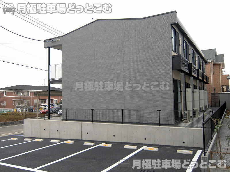 坂戸市にっさい花みず木6－10－の月極駐車場2