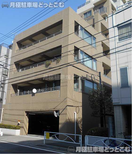 墨田区石原2-26-8の月極駐車場3