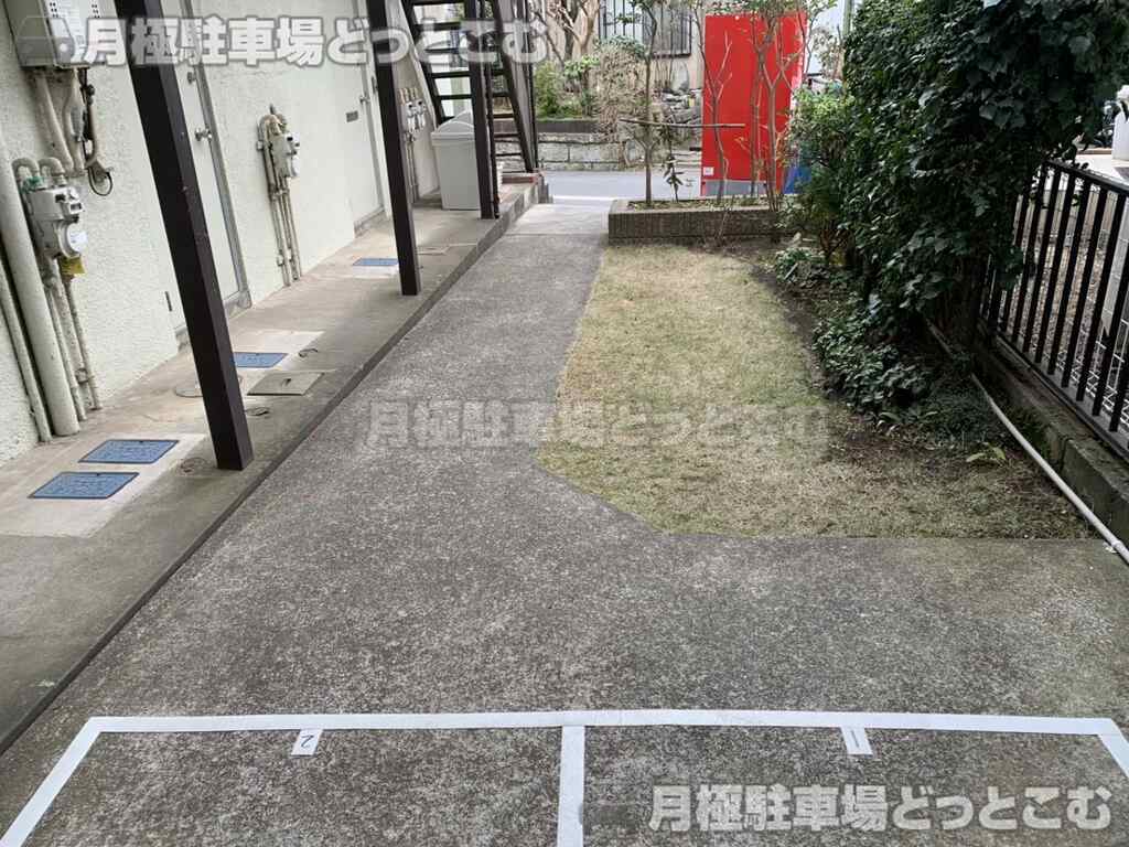 調布市深大寺元町2丁目10-7の月極駐車場1