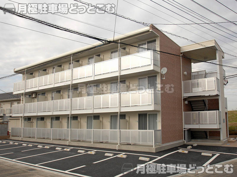 坂戸市伊豆の山町61－9の月極駐車場2