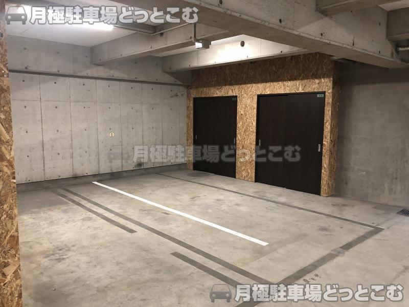 多摩市豊ヶ丘1-62-2の月極駐車場2