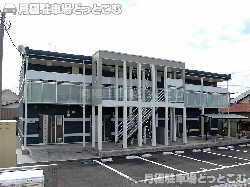 平塚市纒1－18－35の月極駐車場1