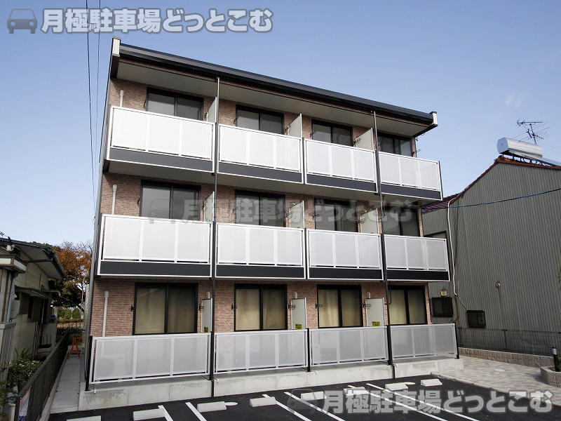 名古屋市中川区高畑4－111の月極駐車場1