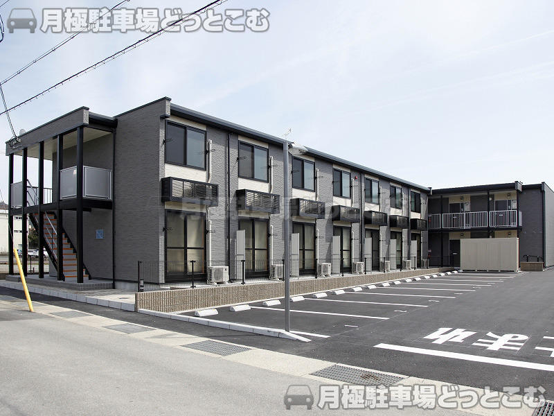 西脇市西脇1104の月極駐車場1