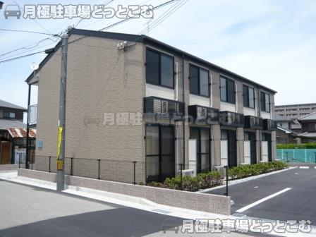 高砂市高砂町木曽町5－22の月極駐車場1