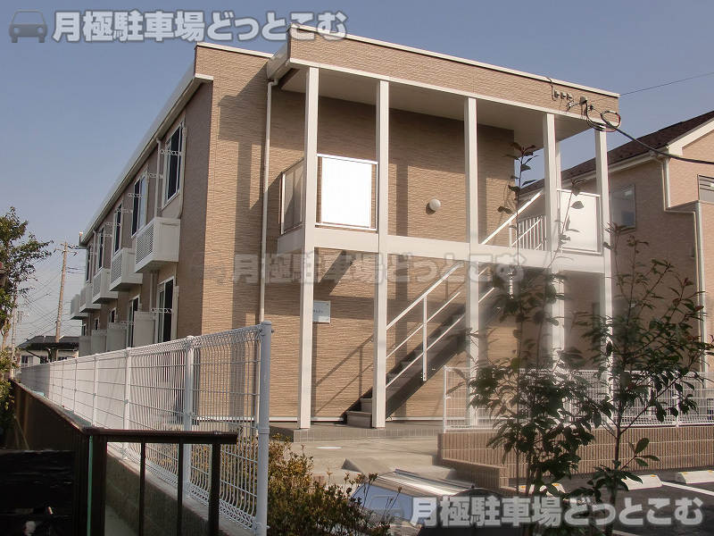 横浜市戸塚区汲沢1－15－26の月極駐車場1