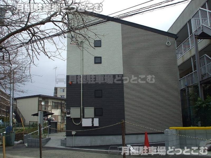 鎌倉市岩瀬1273－5の月極駐車場1