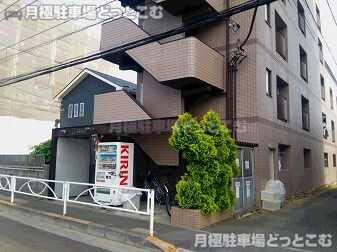 国立市矢川3-22-32の月極駐車場3