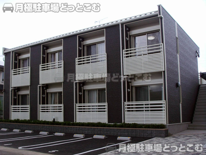 福岡市西区富士見2－6－24の月極駐車場1