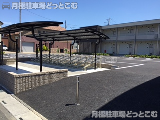 吉川市中央2－38－5の月極駐車場2