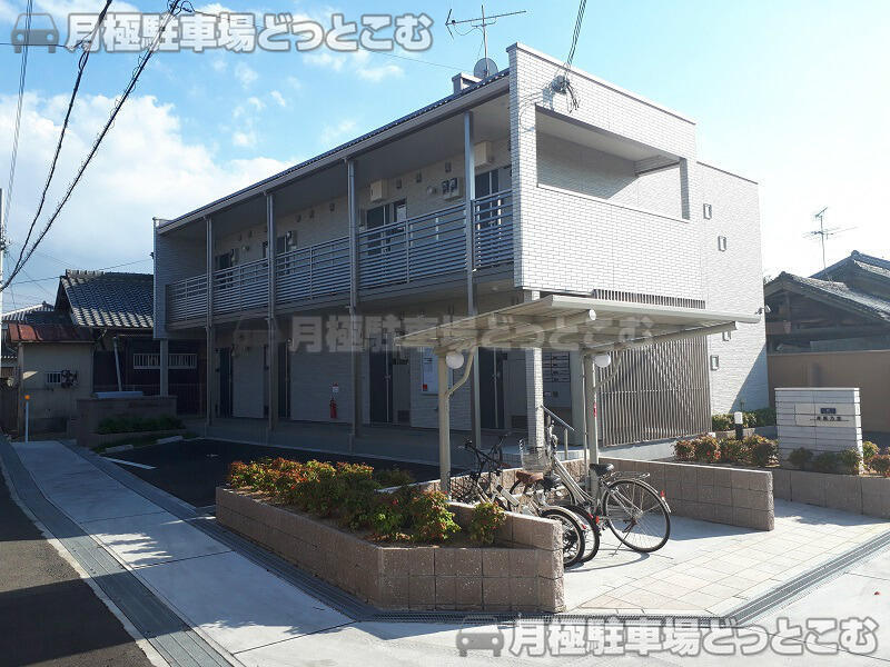 泉佐野市下瓦屋3－6－8の月極駐車場1