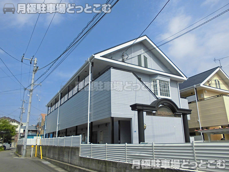 新居浜市久保田町1－10－30の月極駐車場2