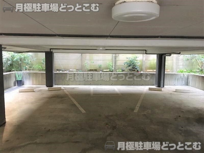 世田谷区東玉川1丁目25-3の月極駐車場1